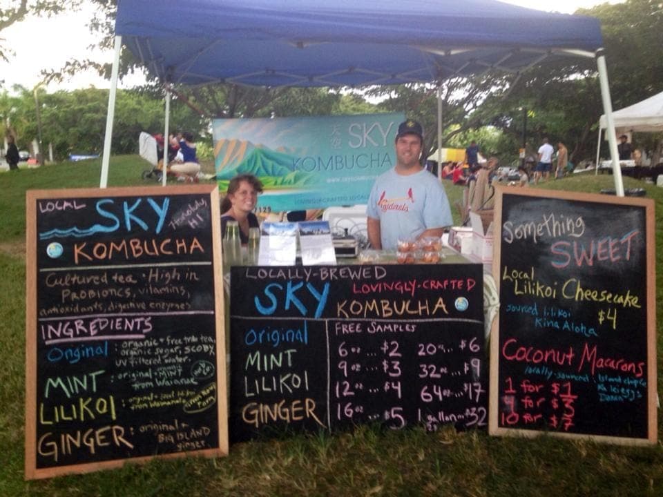 Aloha Kombucha founders at a Hawai'i farmers market
